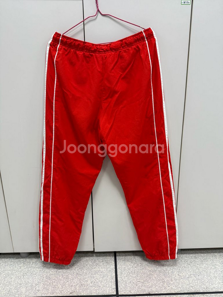 아디다스 주황색 삼선 트랙 조거팬츠--1