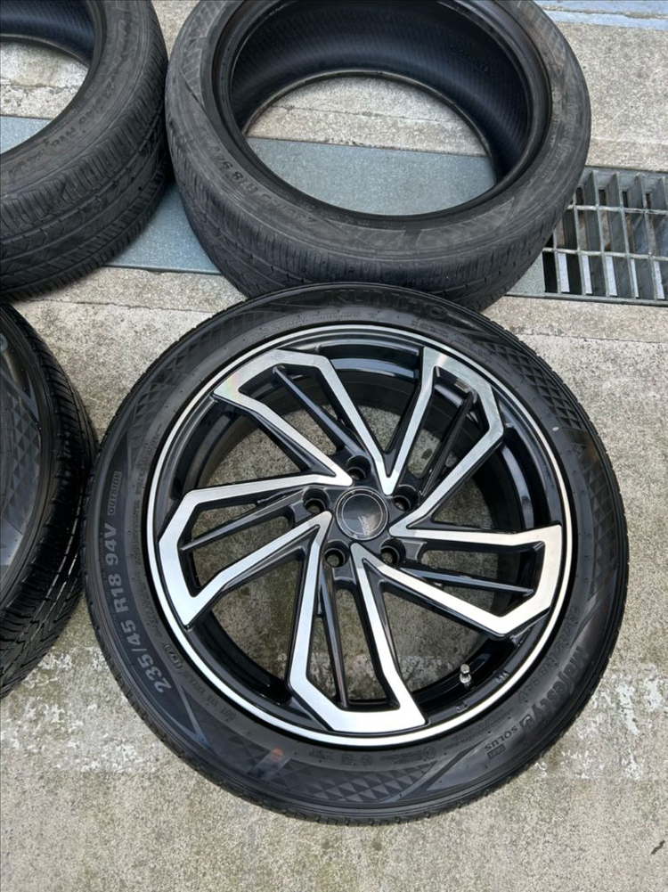 18인치 휠 타이어 판매합니다. 현대. 기아--2