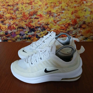 나이키에어맥스 엑시스 230