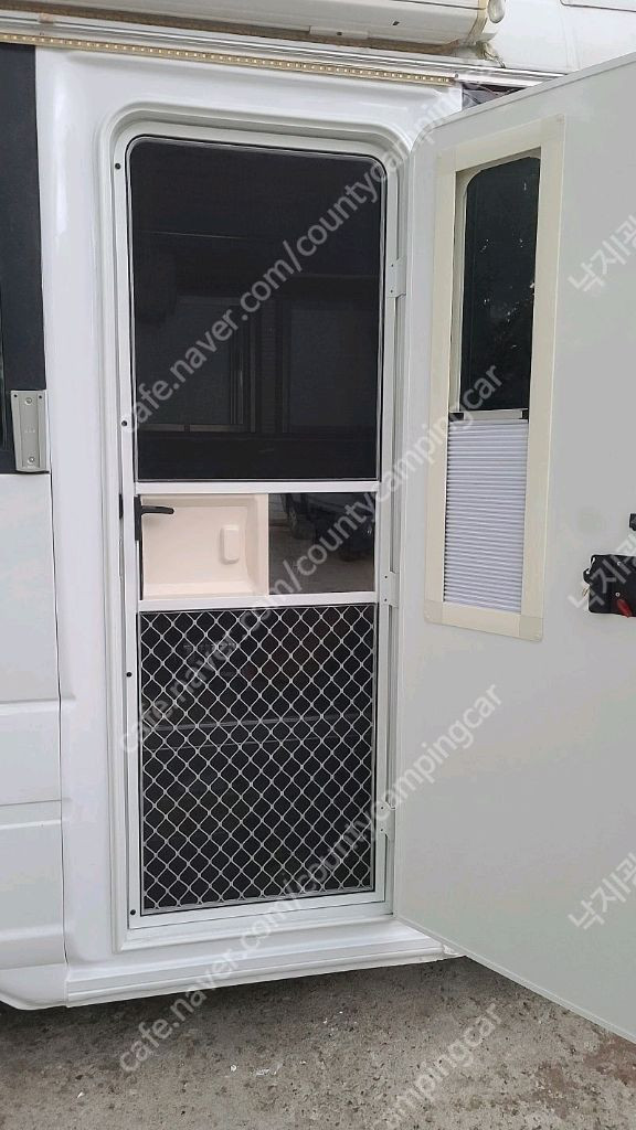 카운티 캠핑카 판매 급매 이미지