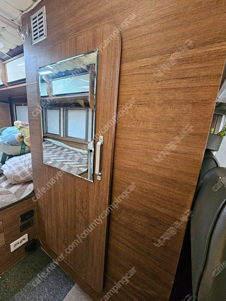 카운티 캠핑카 판매 급매 이미지