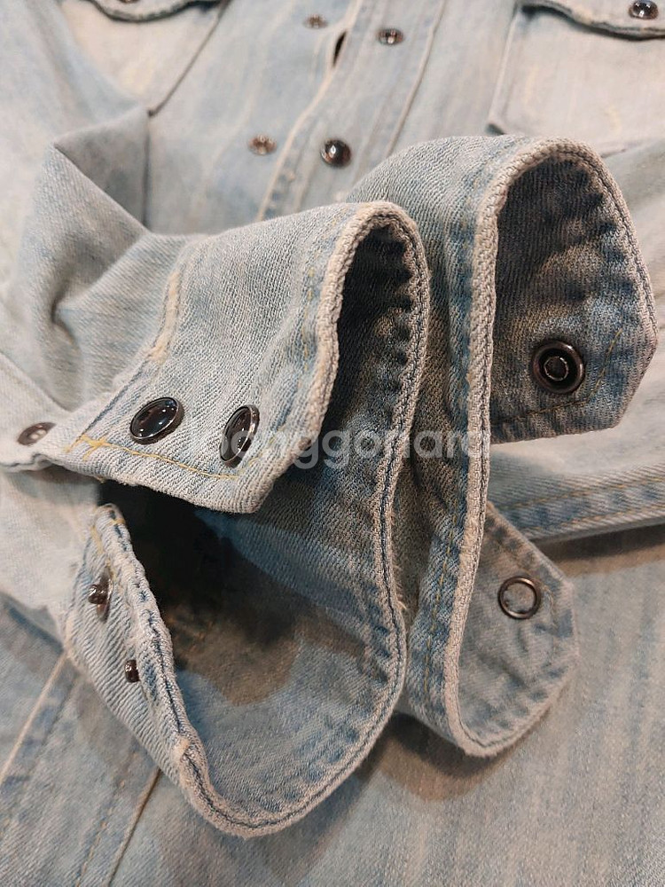 코데즈 컴바인 웨스턴 데님셔츠 90사이즈 택포 19,000원판매--8