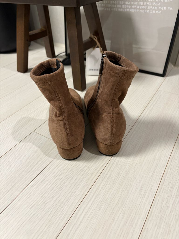 핑크엘리펀트 앵클부츠 240 (새상품급/착샷)--3