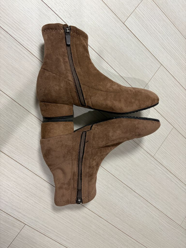 핑크엘리펀트 앵클부츠 240 (새상품급/착샷)--5