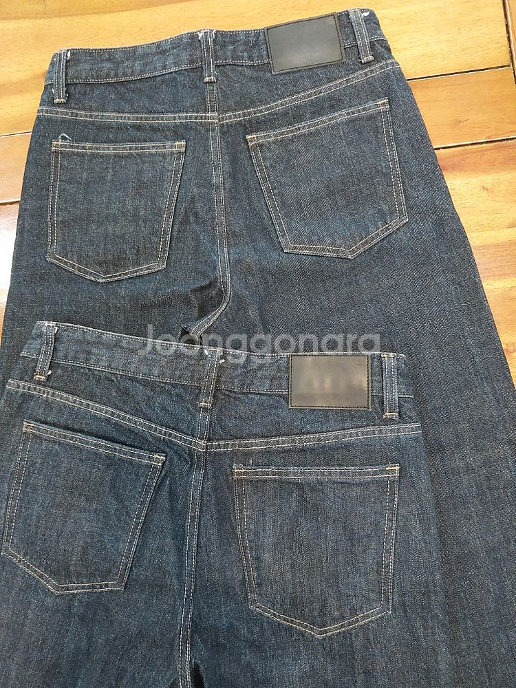 스파오 레귤러 스트레이트 셀비지 데님팬츠 28, 30 사이즈 두 벌 일괄 택포 2만원--1