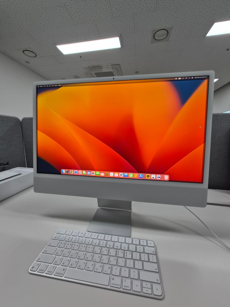 애플 아이맥 24인치 M1 8GB 실버 이미지