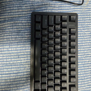 독거미 Aula F75 wired 기계식 게이밍 키보드 팝니다