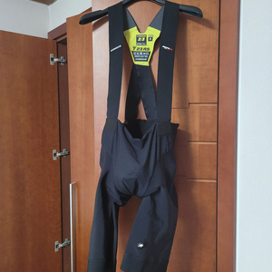 아소스 이큅 RS 봄가을 빕숏 S9 M, S