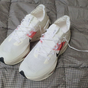 나이키 에어줌 알파플라이2 킵초게 275사이즈(미사용)