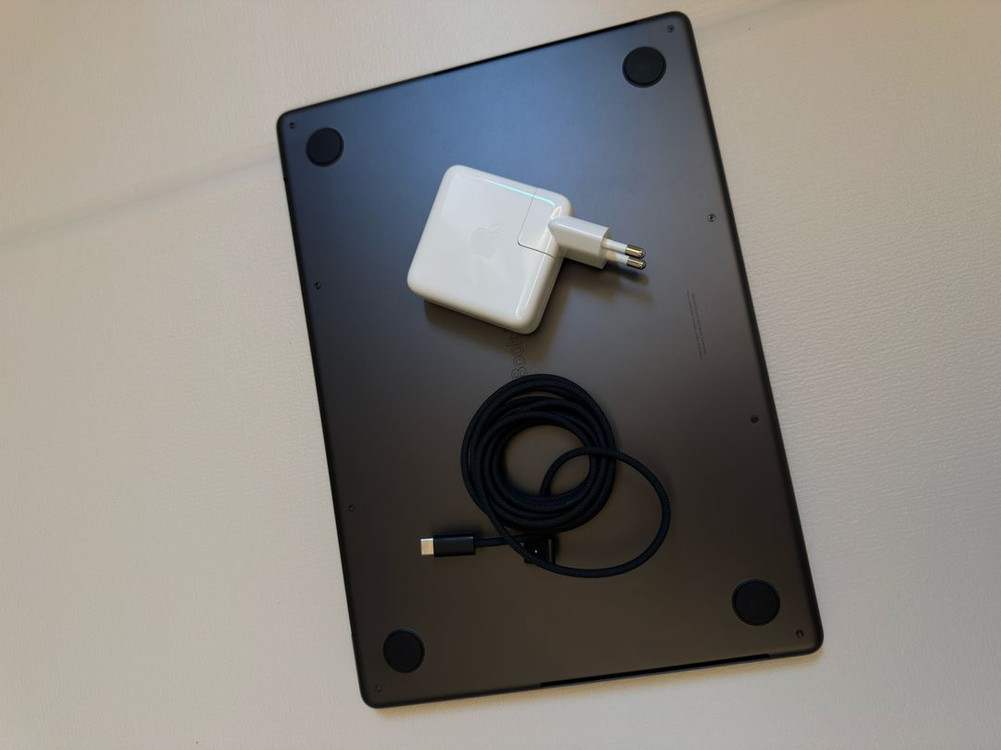 맥북 프로 14 / M3 Pro11코어 / 14코어 GPU / 1TB / 36GB / 한글 이미지