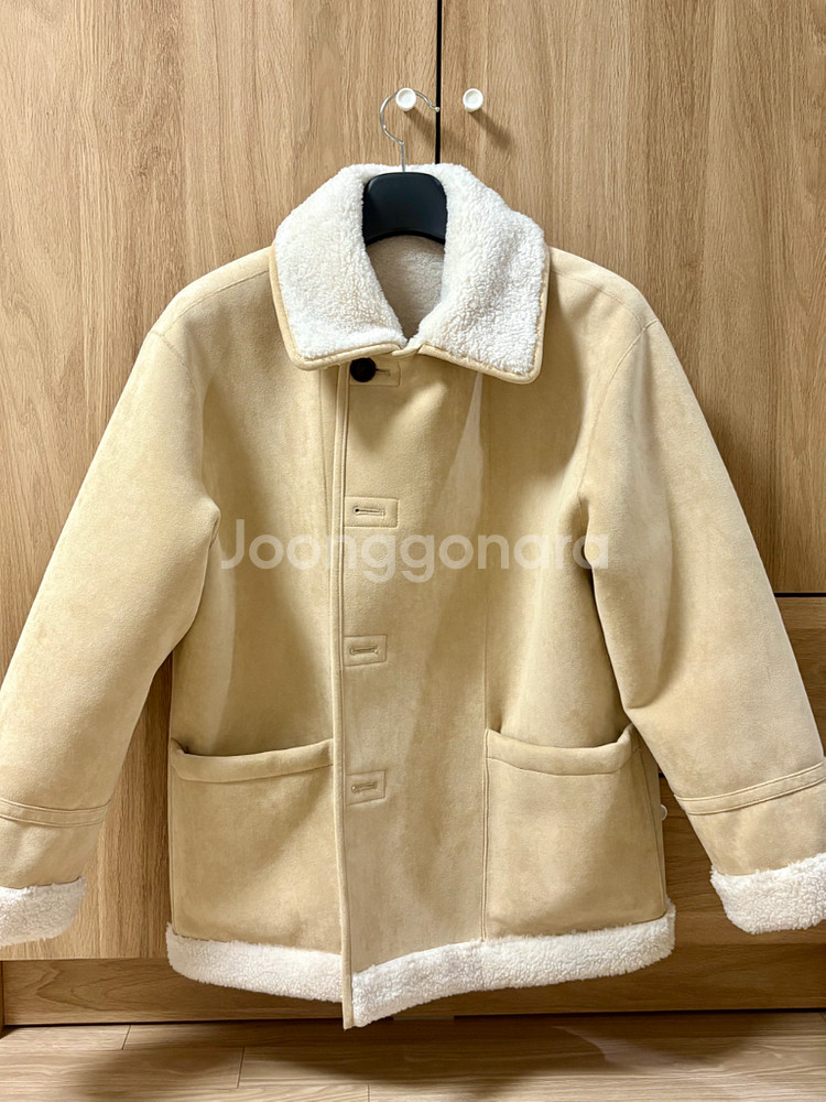 몽돌 리버시블 스웨이드 무스탕 베이지--3