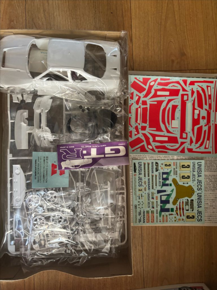 타미야 1/24 닛산 스카이라인 GT-R (R33) JGTC UNISIA JECS 이미지