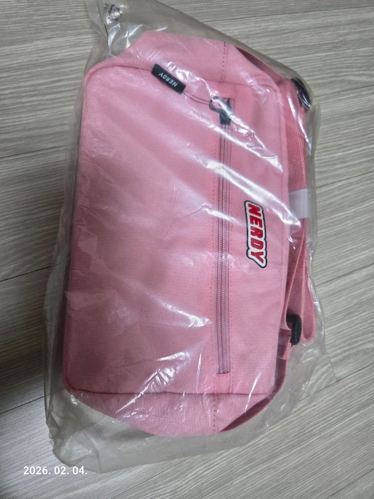 NERDY 핑크 힙색 새상품--1