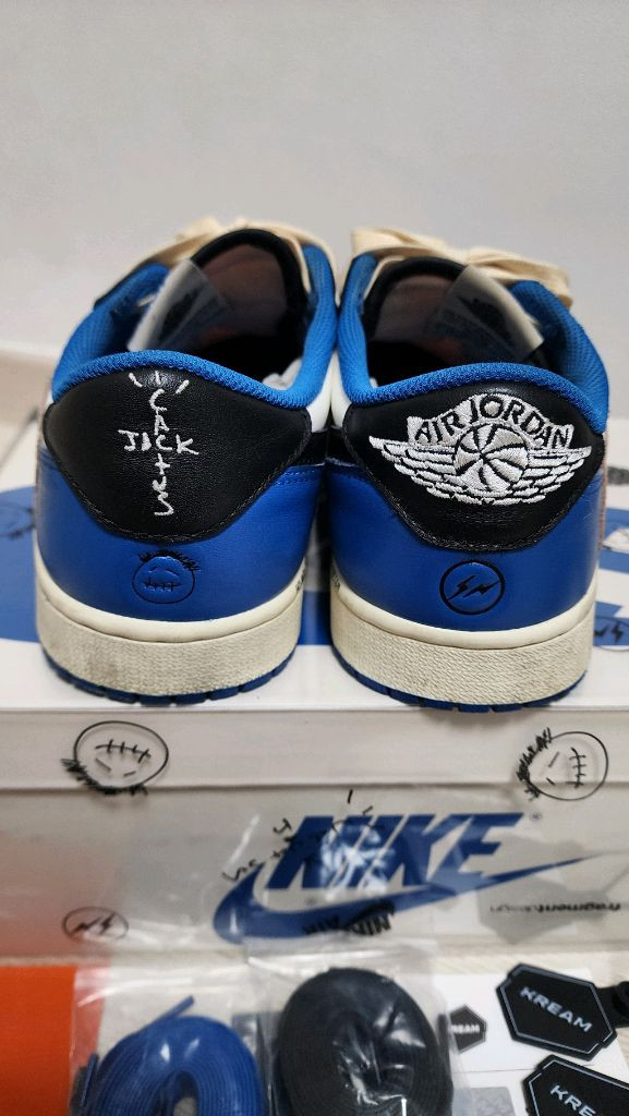 나이키 조던1 로우 트래비스스캇 프라그먼트 275사이즈--3