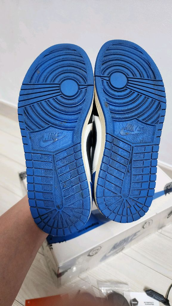 나이키 조던1 로우 트래비스스캇 프라그먼트 275사이즈--8