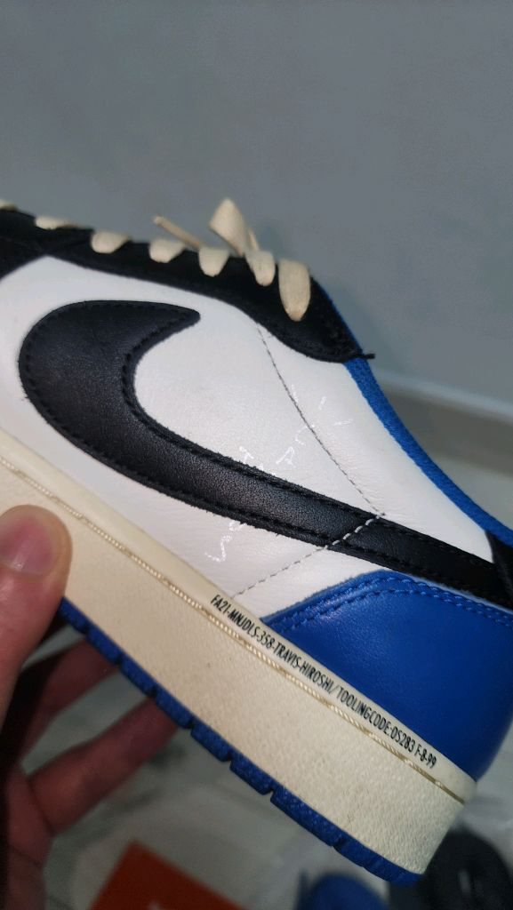 나이키 조던1 로우 트래비스스캇 프라그먼트 275사이즈--9