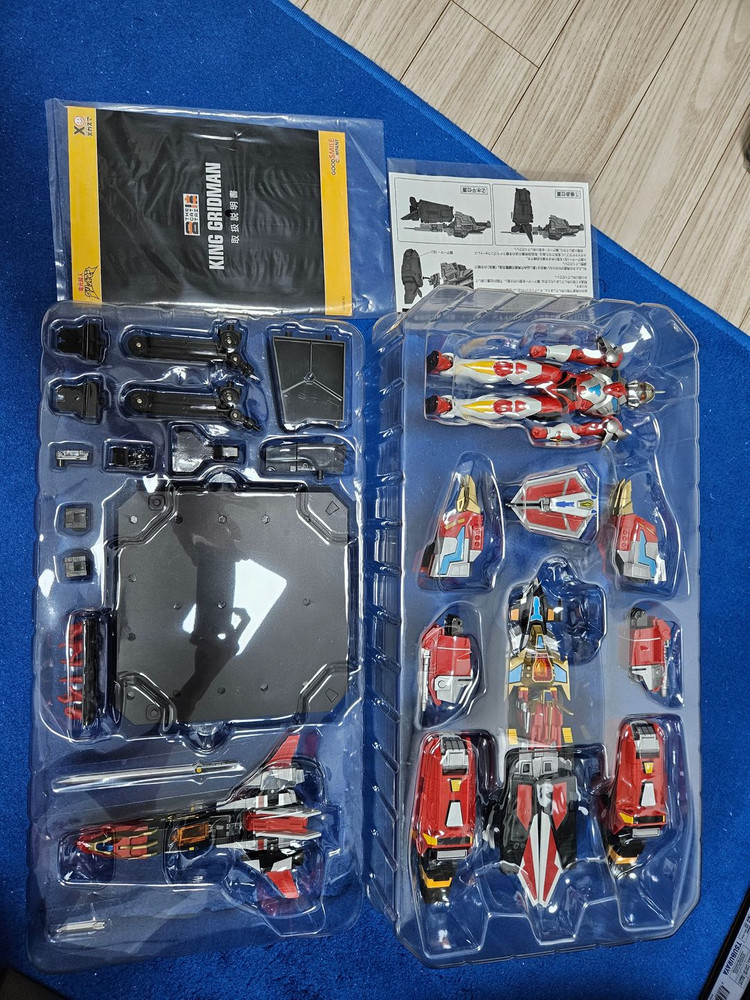 굿스마일 더합체 킹그리드맨 팝니다--1