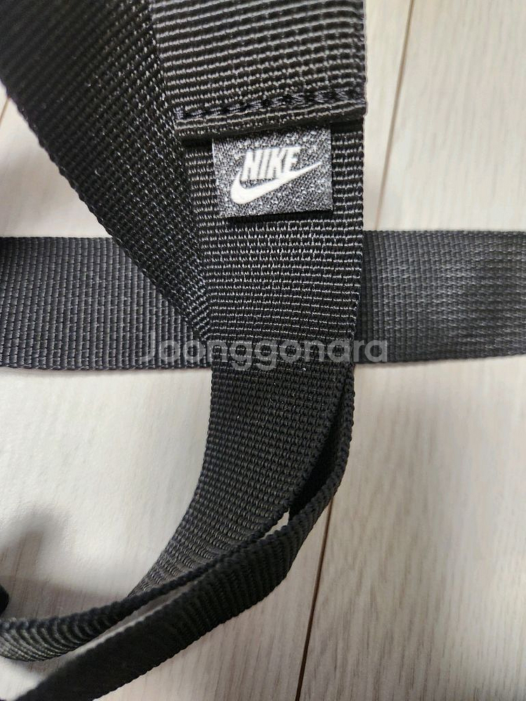 새상품급(미사용)나이키 스몰 헤리티지 웨이스트팩크로스백 및 힙색으로 다용도 사용가능해요여러 중고사이트에도 같이 판매--5