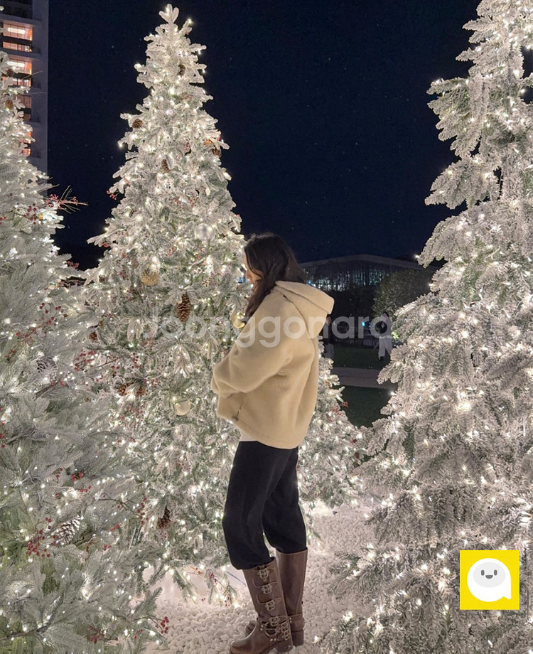 Frou 프루 리버시블 리얼 무스탕 팝니다.--2