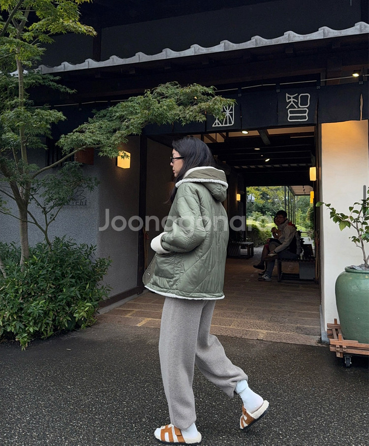 Frou 프루 리버시블 리얼 무스탕 팝니다.--4