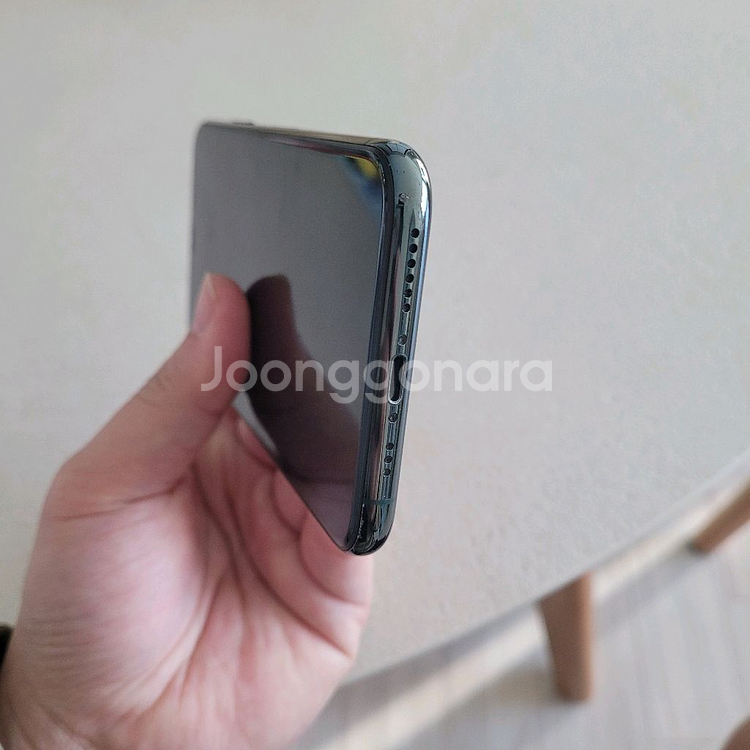 아이폰11 Pro 256 미드나이트그린 판매합니다.--5