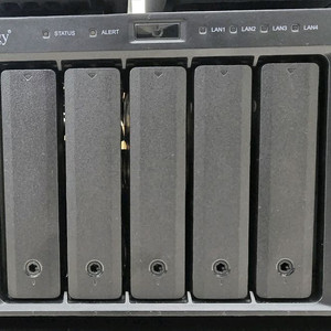 시놀로지 DS1515+ NAS 서버 20TB 4TB 5개 이미지