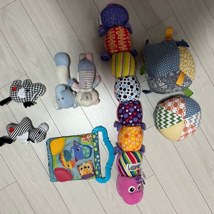 라마즈 애벌레 헝겊공 촉감책 딸랑이