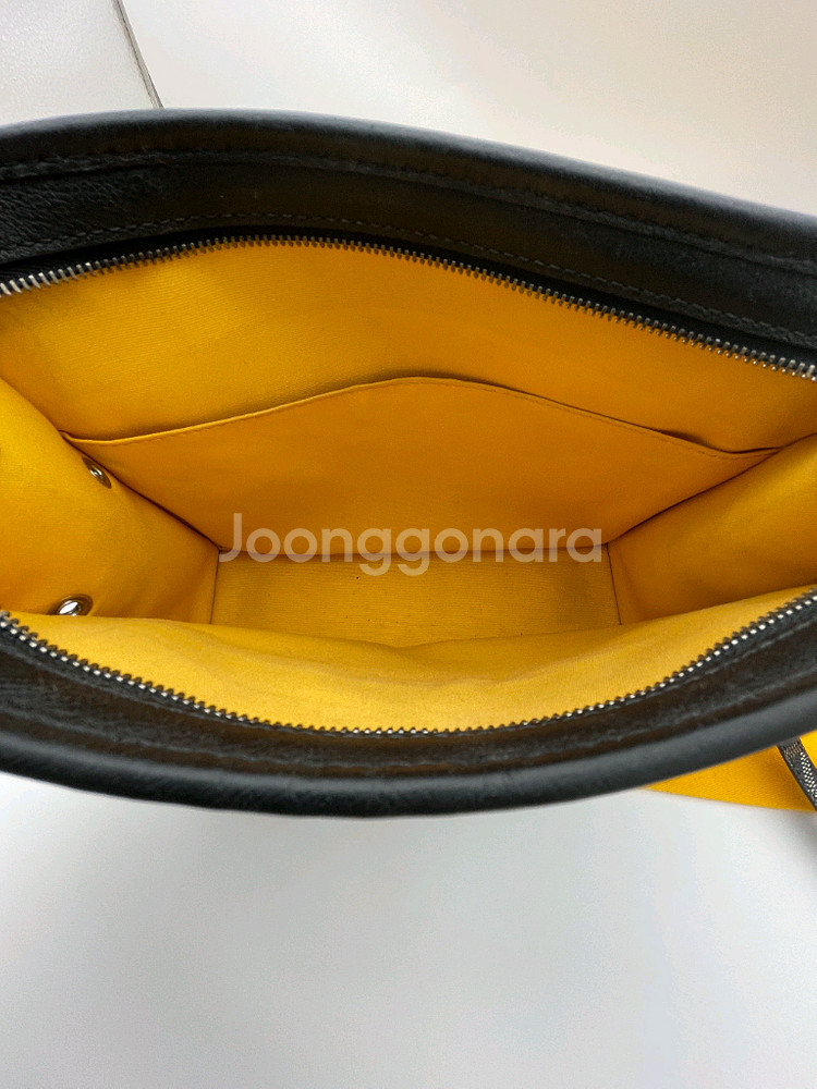 [ 새상품급 / 키링포함 ] 고야드 쥬방스 토일렛백 MM 클러치백 블랙--3