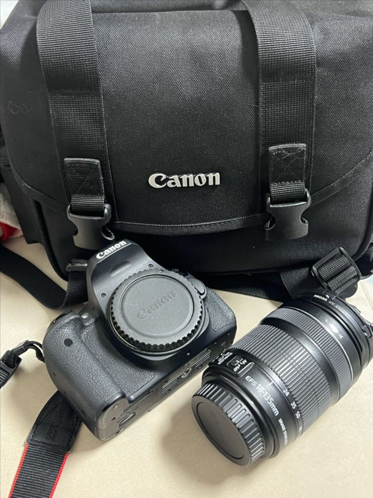 캐논 EOS 750D, EFS 18-135mm 이미지