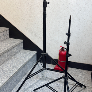 조명 삼각대 A스탠드 2개 일괄