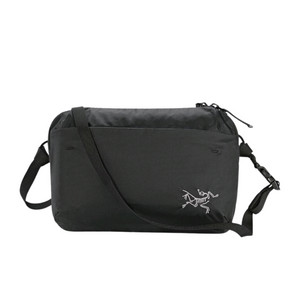 아크테릭스 헬리아드 6 크로스바디백 블랙