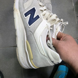 뉴발란스 운동화 270 이미지