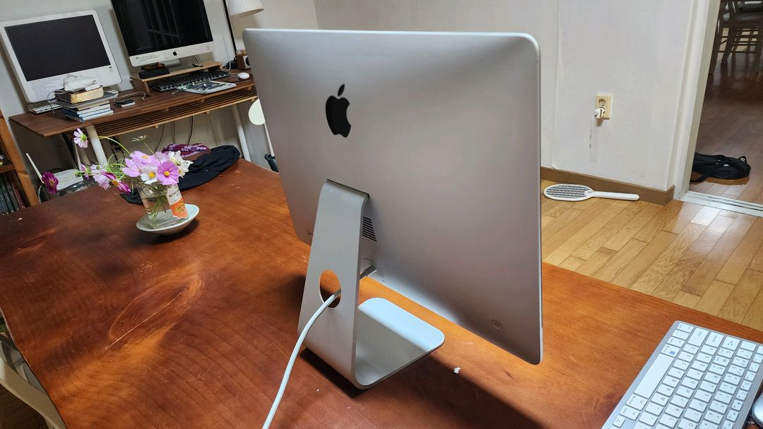 심플한 일체형 올인원컴퓨터--3