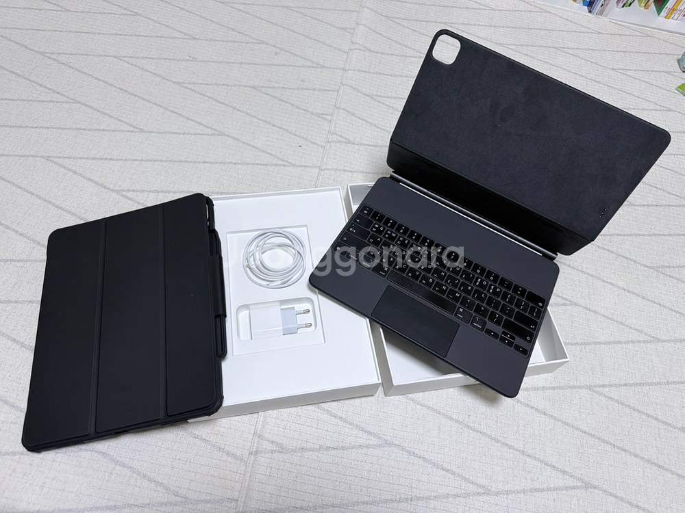 아이패드 에어 13 m2 256g wifi+애케플27/3+매직키보드--4