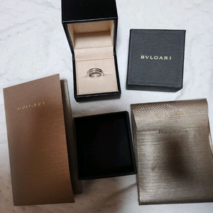 18k 화이트골드 다이아몬드 반지