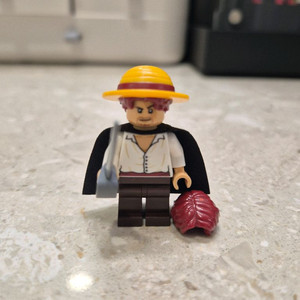 레고 원피스 샹크스 미니피규어