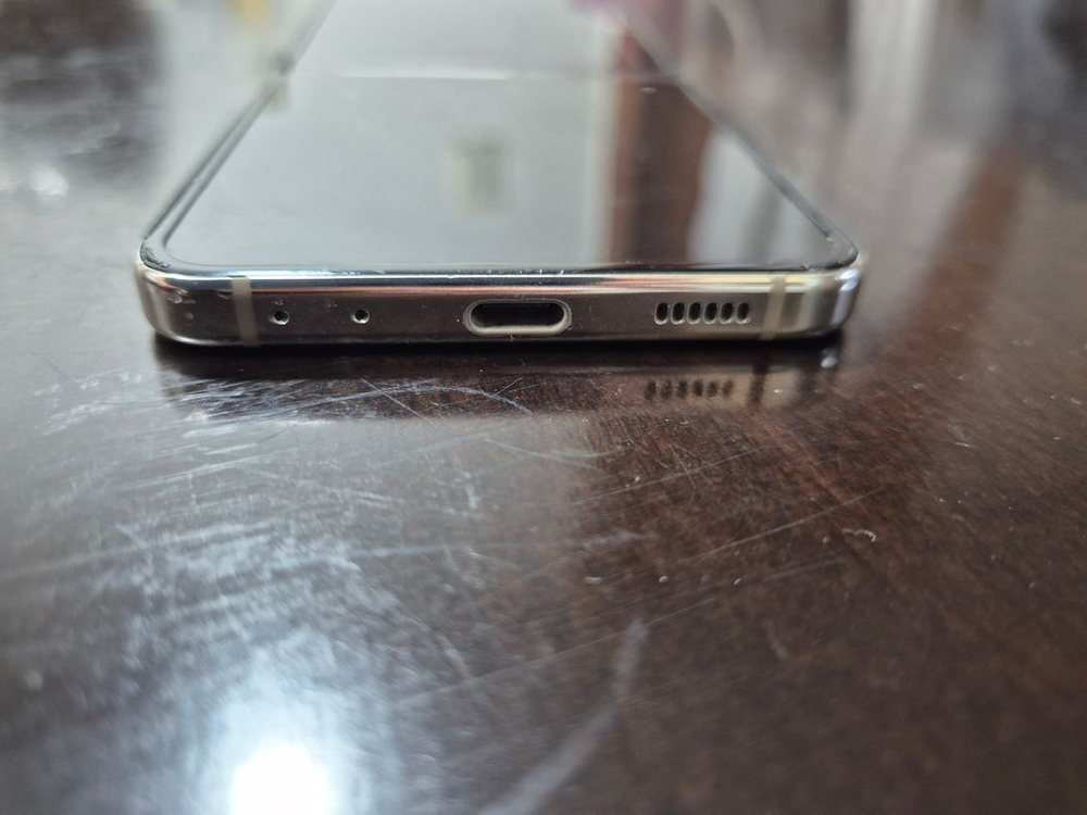 [SKT] 겔럭시 Z플립5 512GB 베이지 팝니다. 이미지