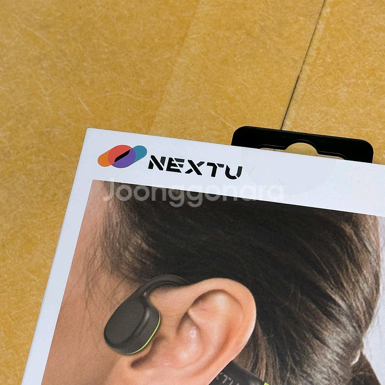 넥스트유 이어비트 B1 IP68 방수 방진 오픈형 골전도 블루투스 이어폰 볼트블랙 미개봉 새상품 판매합니다.--3