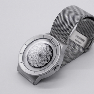 헤리어스 Ondara Kinetic Wristwatch_Silver 미개봉 새상품 판매합니다.