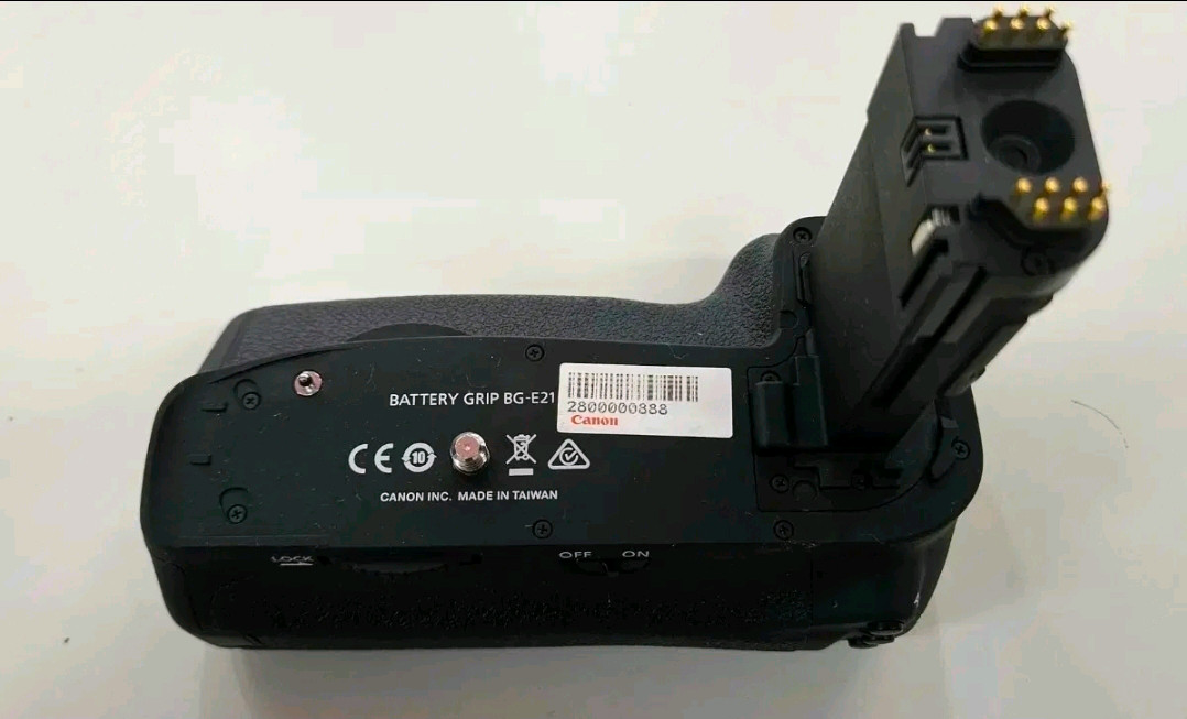 캐논 BG-E21 배터리그립 육두막 6Dmark2 세로그립 BGE21 이미지