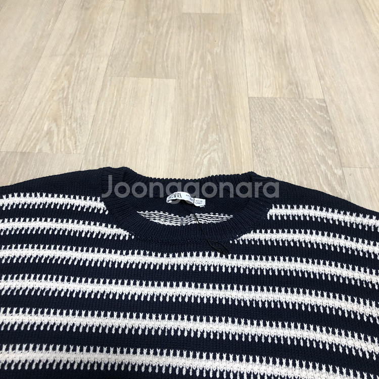 (L) 새상품 자라 ZARA SS 스트라이프 라운드 네이비 니트--8