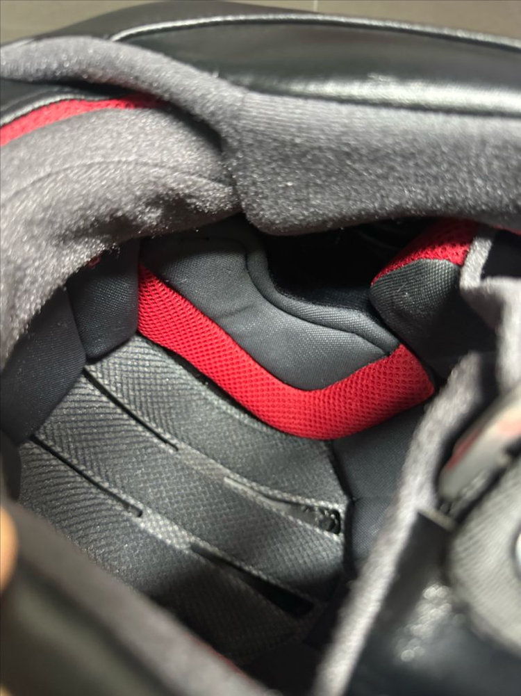 쇼에이 X-14 마르케즈 불개미 무광블랙 M사이즈 헬멧 판매합니다. 이미지