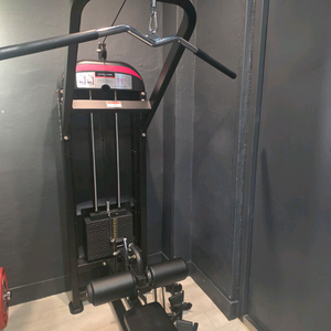 렛풀다운 머신 헬스기구