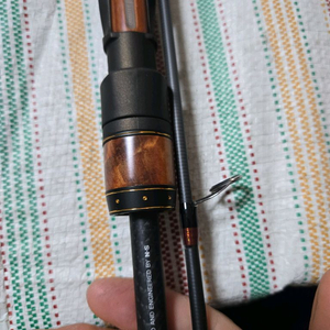 고급 쏘가리 꺽지등 계류 낚시대 이미지