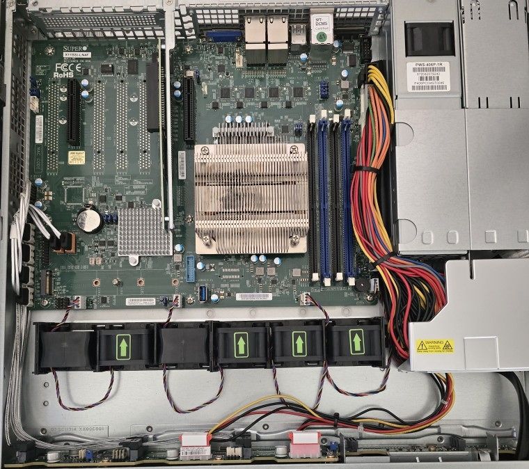 (1U 서버) 슈퍼마이크로 1019S 6베이 SFF 1U 중고서버--2