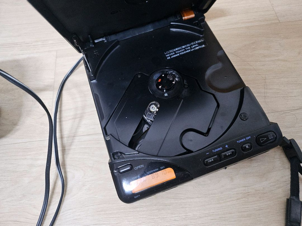 소니 디스크맨 D-143 / D-T66 일괄--4