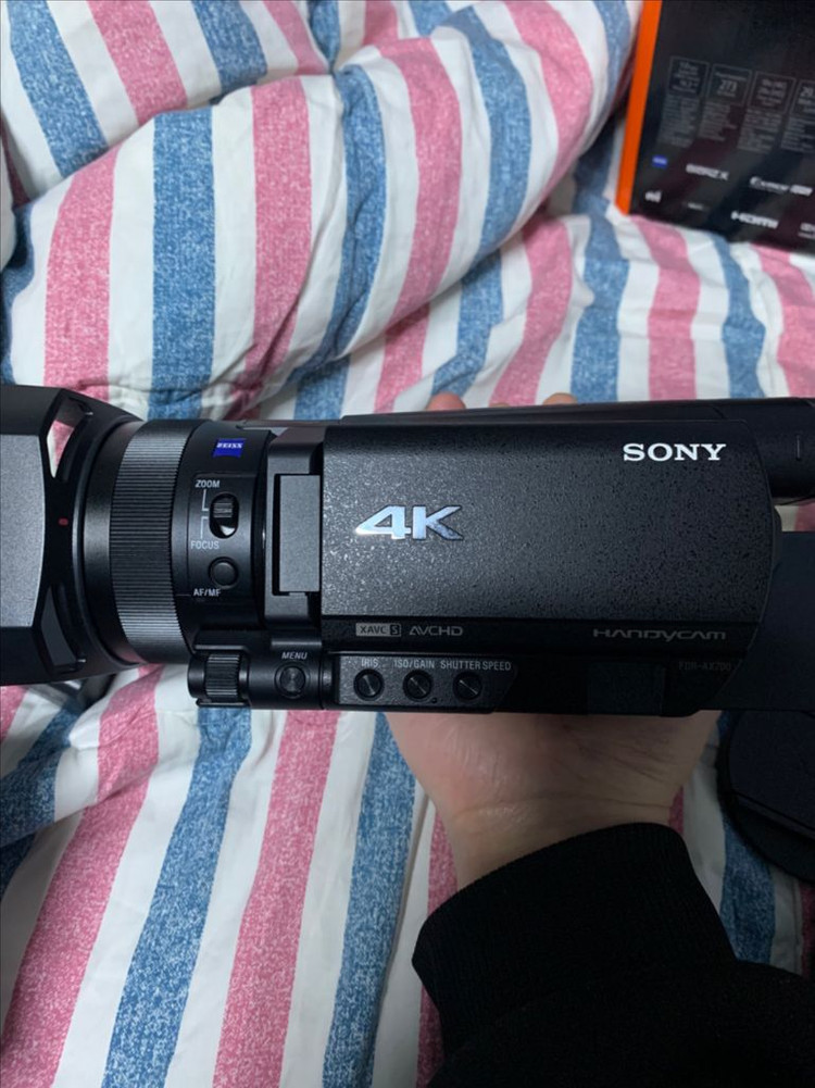 소니 캠코더 ax700--1