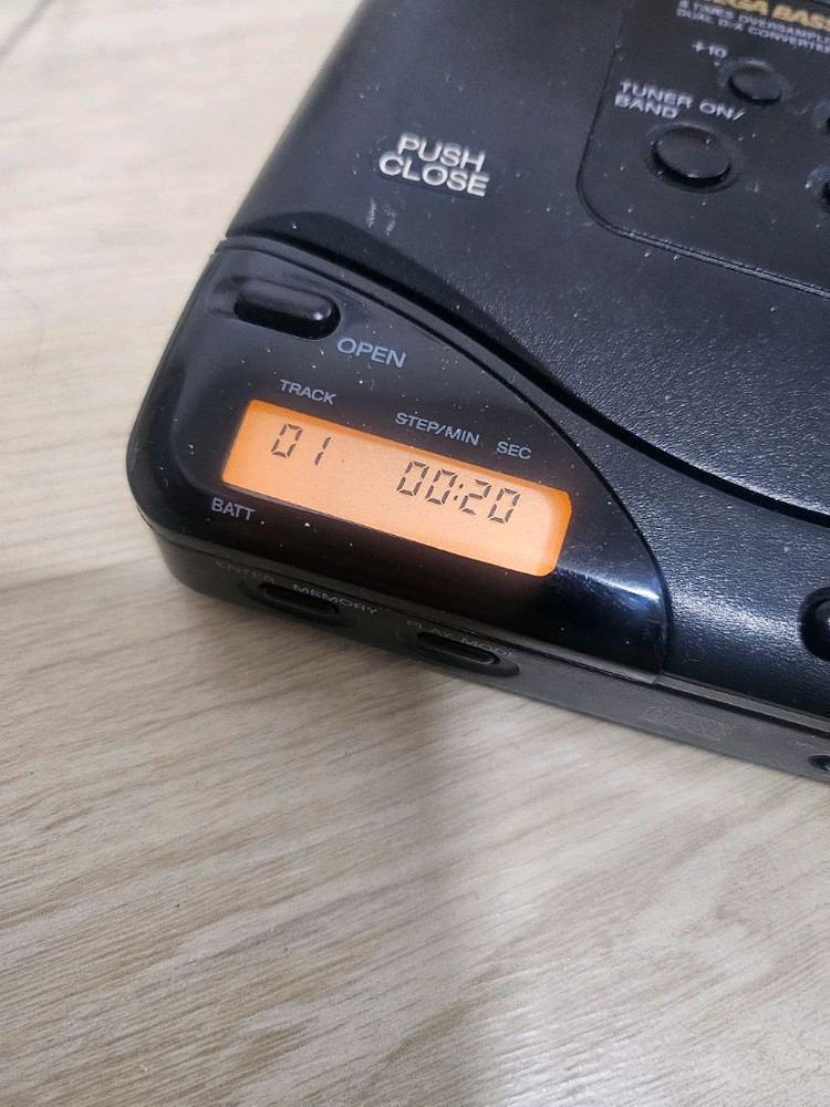 소니 디스크맨 D-143 / D-T66 일괄--1