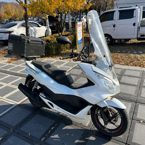 혼다 pcx150 15년 화이트컬러 짧은키로수 판매합니다