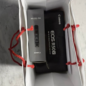 캐논 EOS R50V 14-30 KIT 블랙+슈팅그립(완전새제품) 이미지